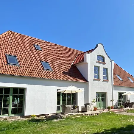 Gutshaus Kranichflug Farm stay *